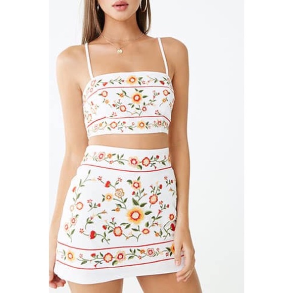 Forever 21 Other - Forever 21 Floral two-piece Set